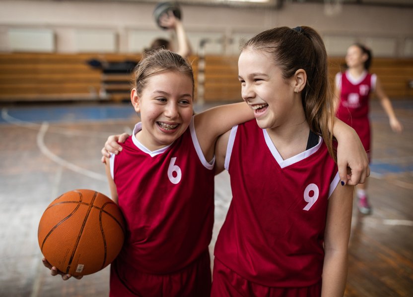 bambine nel basket